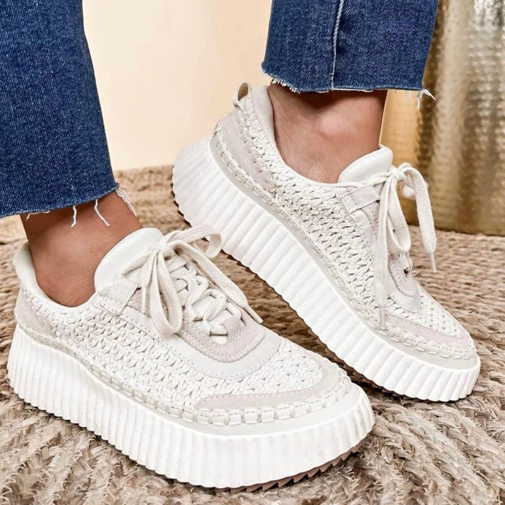 Brand New | Dolce Vita Dolen Sneaker Sandstone 6.5